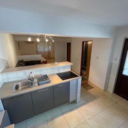 Apartment Victoria Stara Baška 외부 사진