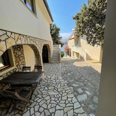 Apartment Victoria Stara Baška 외부 사진