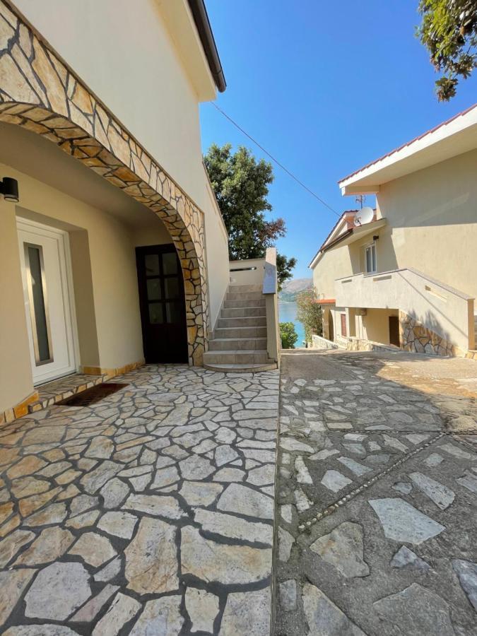Apartment Victoria Stara Baška 외부 사진