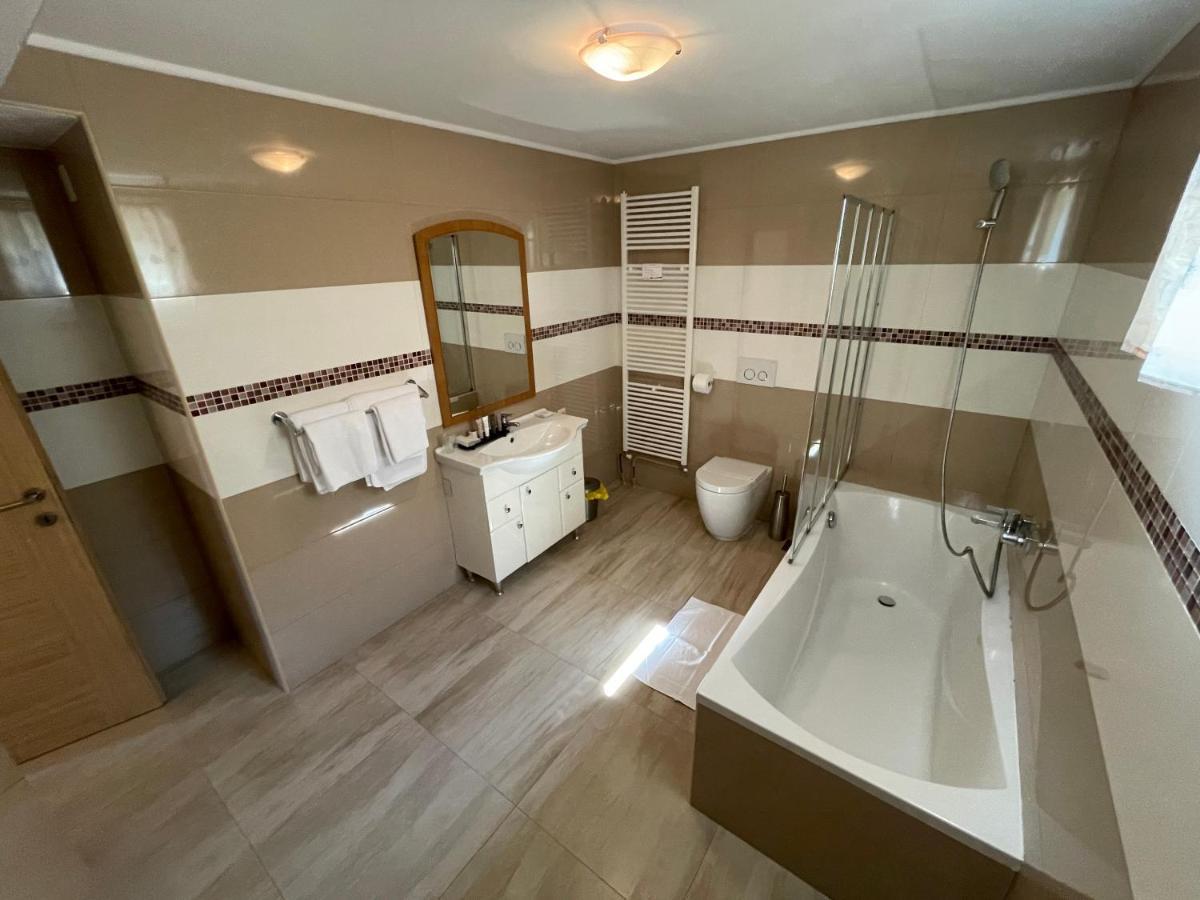 Apartment Victoria Stara Baška 외부 사진