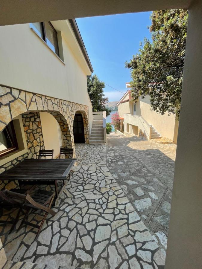 Apartment Victoria Stara Baška 외부 사진